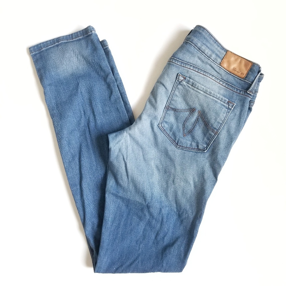 Level 99 | Medium Wash Skinny Jeans Size 27